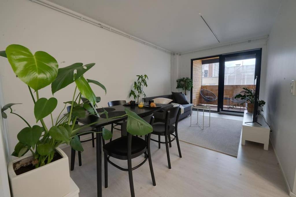 3H,K,P - Keskellae Tamperetta Kaunis Parvekkeellinen Uusittu Kolmio Apartment Luaran gambar