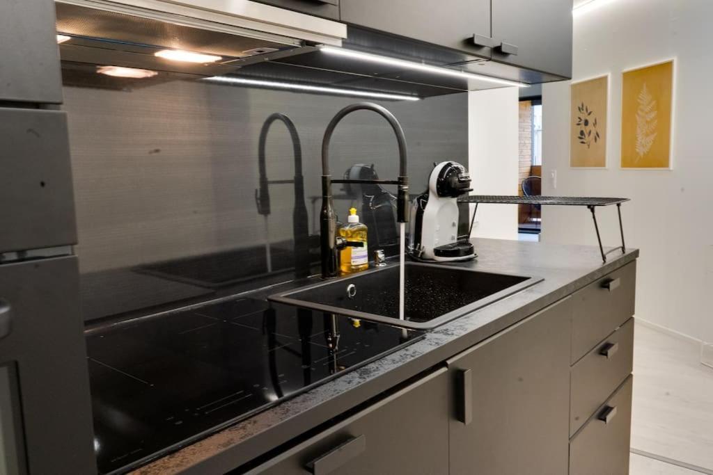 3H,K,P - Keskellae Tamperetta Kaunis Parvekkeellinen Uusittu Kolmio Apartment Luaran gambar