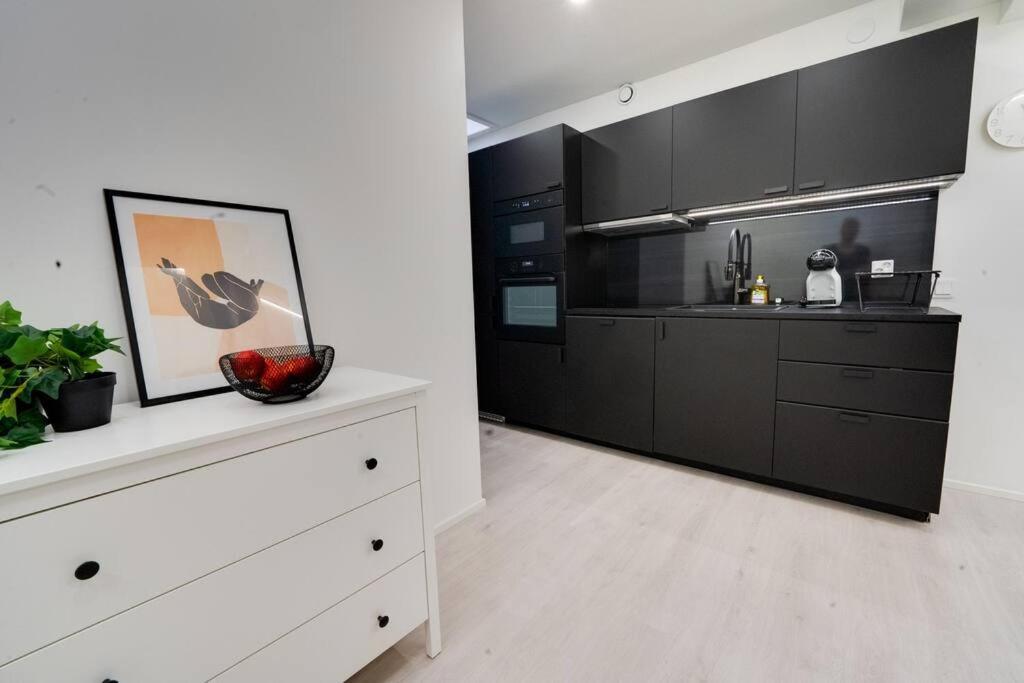 3H,K,P - Keskellae Tamperetta Kaunis Parvekkeellinen Uusittu Kolmio Apartment Luaran gambar