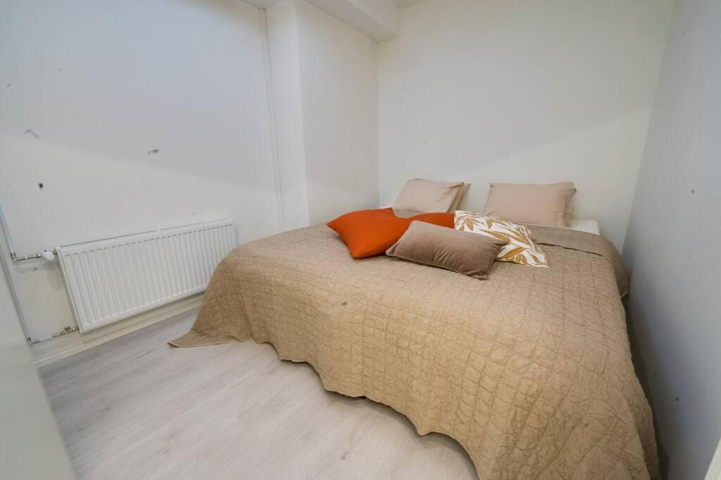 3H,K,P - Keskellae Tamperetta Kaunis Parvekkeellinen Uusittu Kolmio Apartment Luaran gambar