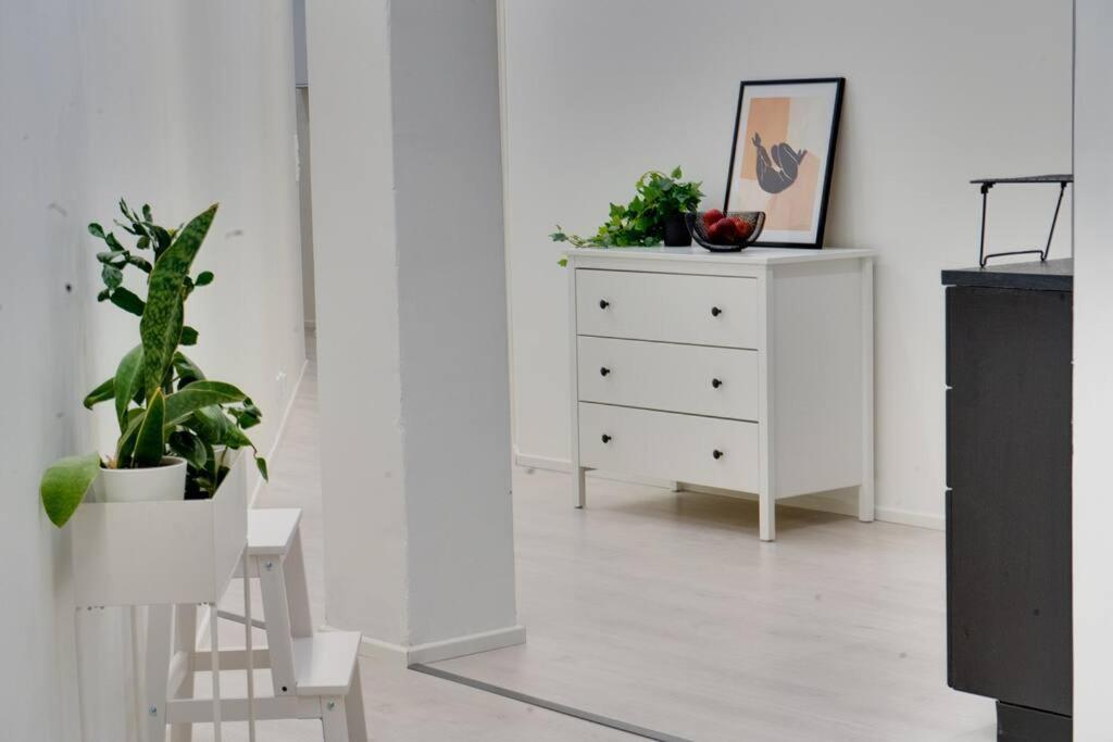 3H,K,P - Keskellae Tamperetta Kaunis Parvekkeellinen Uusittu Kolmio Apartment Luaran gambar