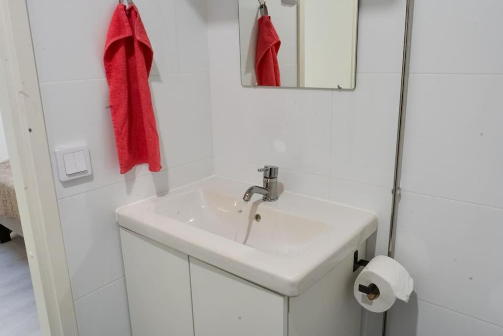 3H,K,P - Keskellae Tamperetta Kaunis Parvekkeellinen Uusittu Kolmio Apartment Luaran gambar